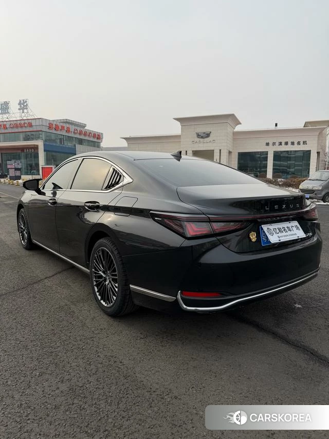 Lexus ES id 4208961 из Китая 8