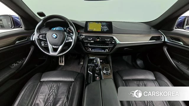 BMW 5 Series (G30) id 4345828 из Кореи 32