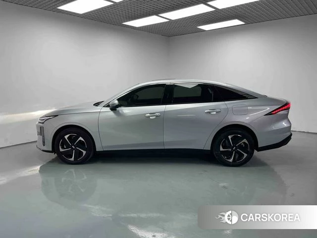 Geely Galaxy Galaxy L6 id 4216833 из Китая 17