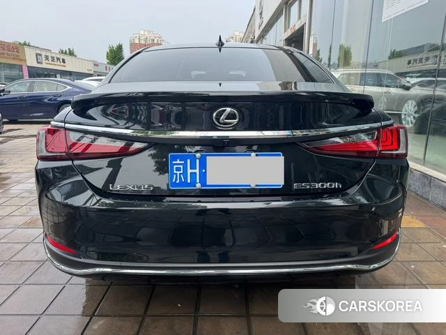 Lexus ES id 4348846 из Китая 8