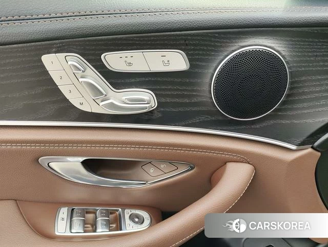 Mercedes-Benz E-class id 4366206 из Китая 7