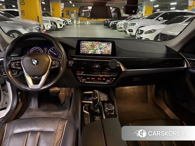 BMW 5 Series (G30) id 3669566 из Кореи 17