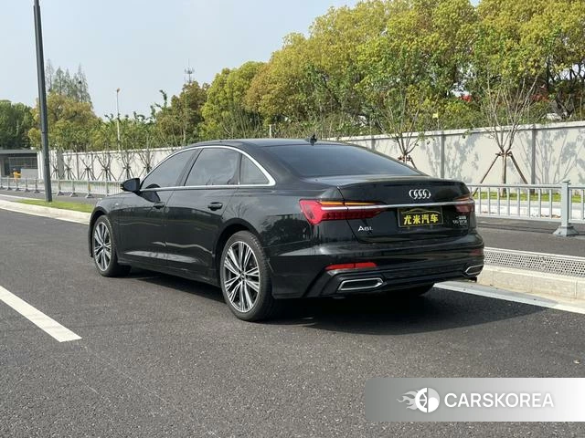 Audi A6L id 4240930 из Китая 12