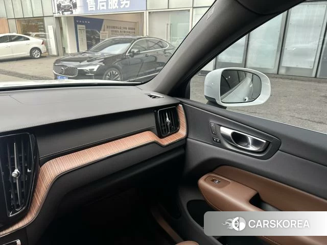 Volvo XC60 id 4213291 из Китая 18