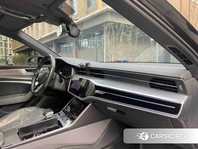 Audi A6L id 4275668 из Китая 10