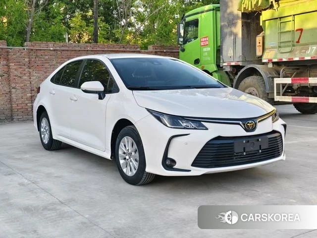 Toyota Corolla id 4301784 из Китая 7