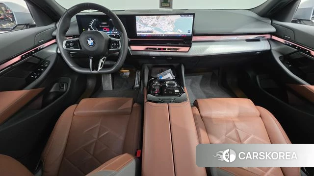 BMW 5 Series (G60) id 4686498 из Кореи 17