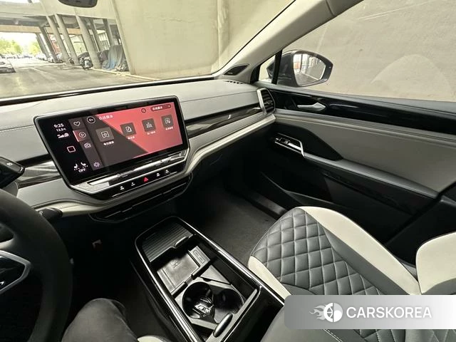 Volkswagen ID.6 CROZZ id 4277898 из Китая 15