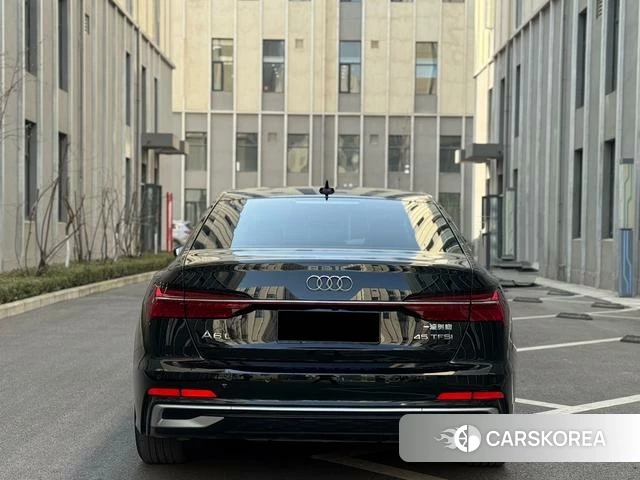 Audi A6L id 4334919 из Китая 14