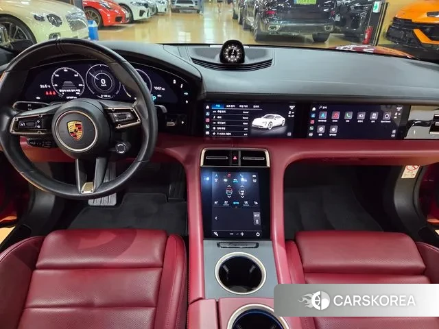 Porsche Taycan id 3098152 из Кореи 17