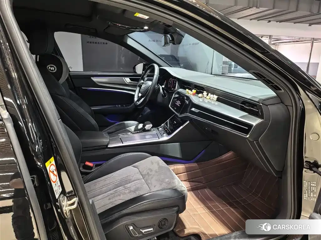 Audi A6L id 4548055 из Китая 13