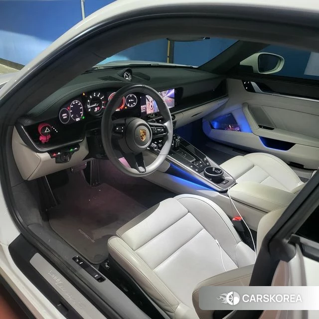 Porsche 911(992) id 3823831 из Кореи 7