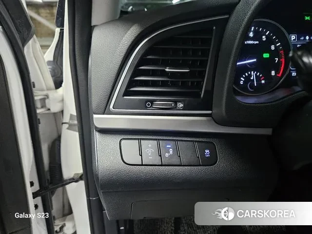 Hyundai Avante AD id 3198727 из Кореи 17