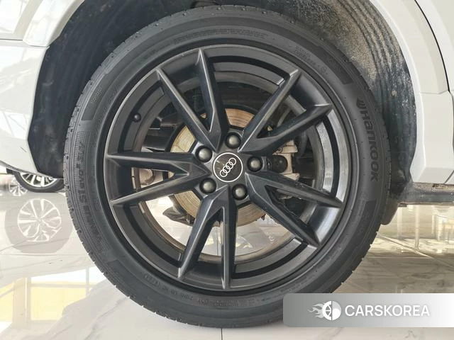 Audi Q2L id 4278833 из Китая 22