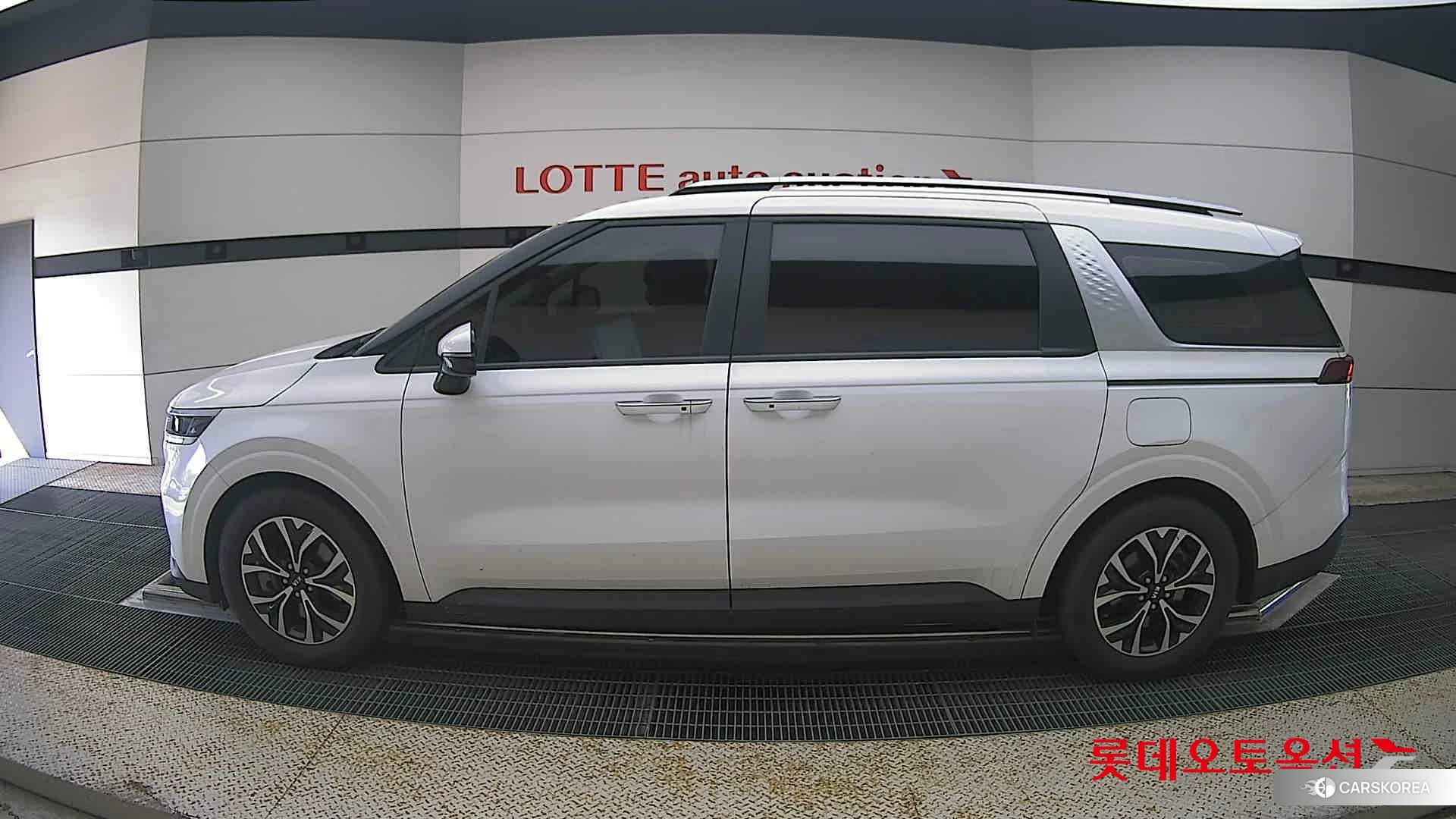 Kia Carnival id 4669072 из Кореи 35