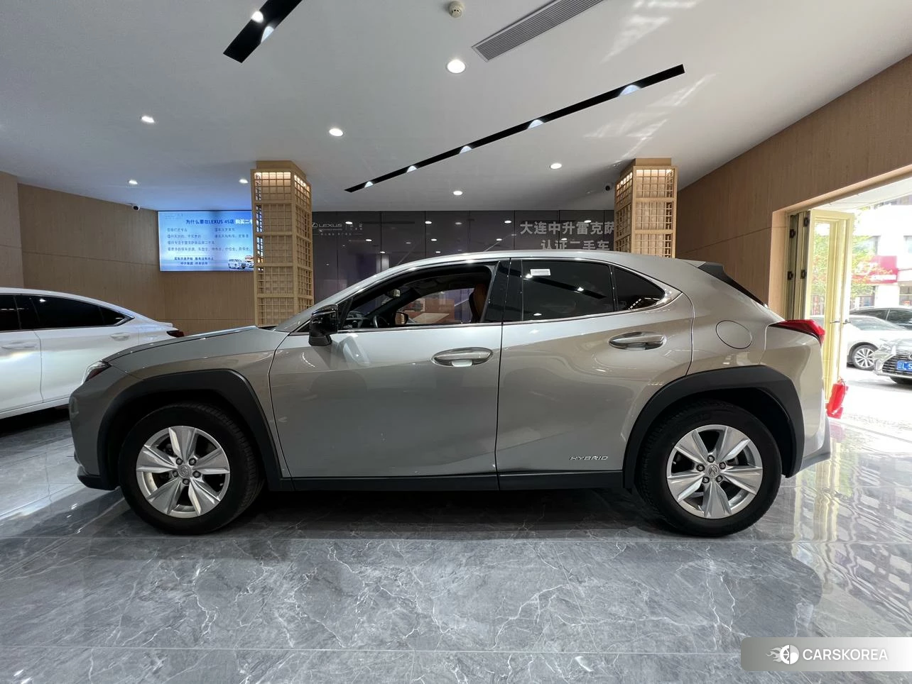 Lexus UX id 4413528 из Китая 14