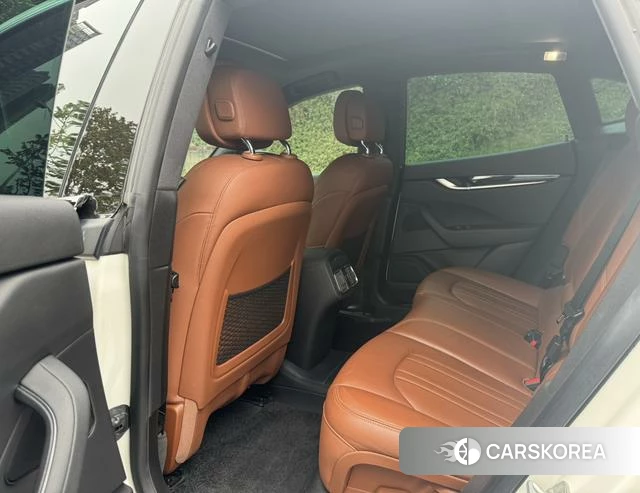 Maserati Levante id 4198783 из Китая 7