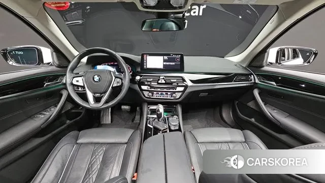 BMW 5 Series (G30) id 3444025 из Кореи 17