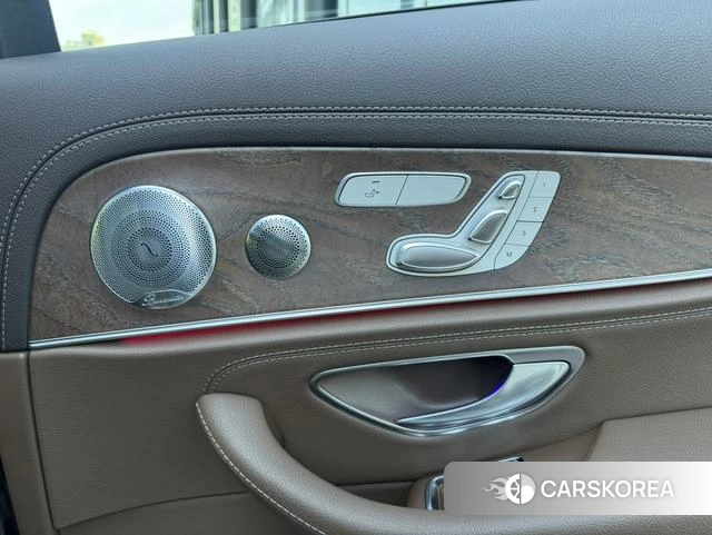 Mercedes-Benz E-class id 4300744 из Китая 20