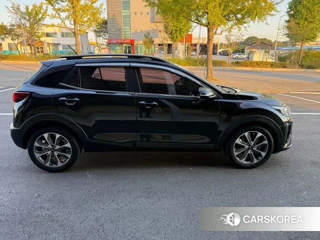 Kia Stonic id 3297764 из Кореи 17