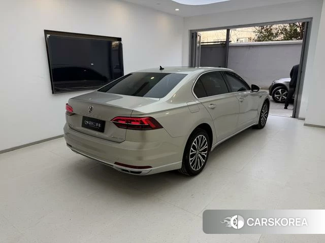 Volkswagen Huiang id 4211148 из Китая 15