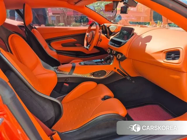 Aston Martin DBS id 2911839 из Кореи 17