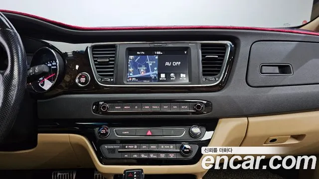 Kia The New Carnival id 2638671 из Кореи 17