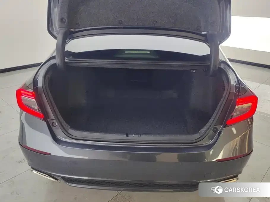 Honda Accord id 4680696 из Китая 13