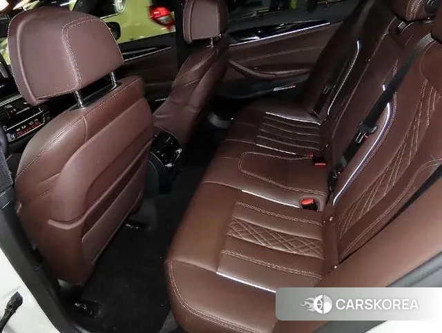 BMW 5 Series (G30) id 3687044 из Кореи 16