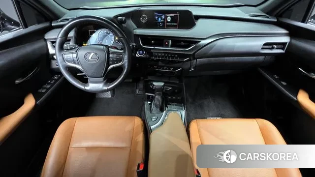 Lexus UX250h id 3530937 из Кореи 17