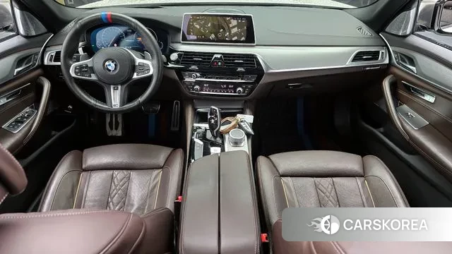 BMW 5 Series (G30) id 3754029 из Кореи 17