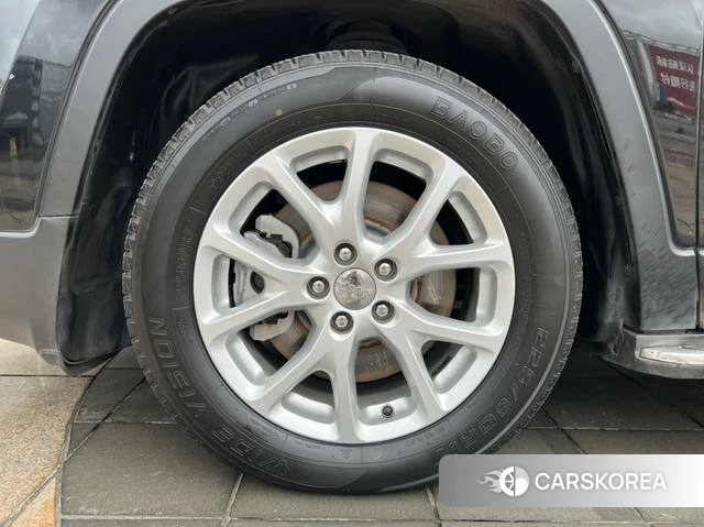 Jeep Free light id 4253728 из Китая 17