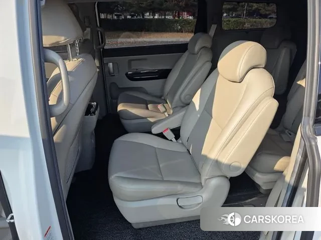 Kia The New Carnival id 3402682 из Кореи 17