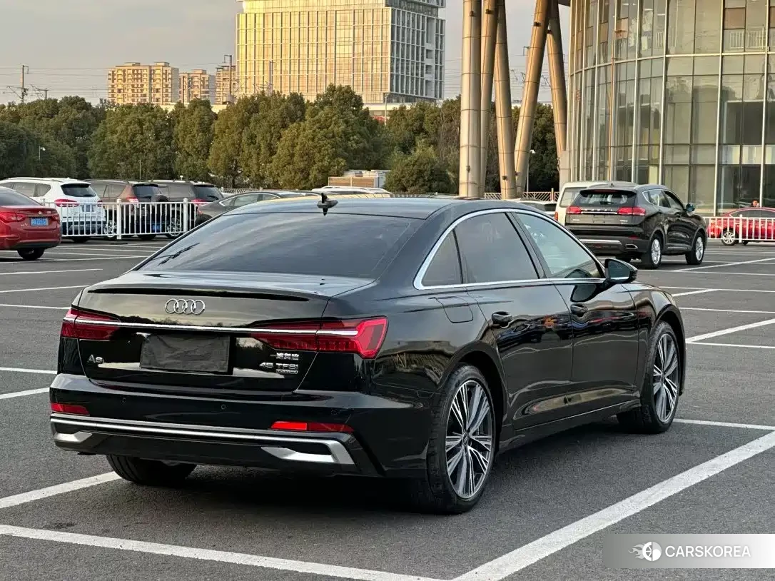 Audi A6L id 4629105 из Китая 7