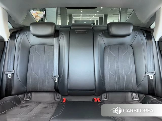 Audi A7L id 4215105 из Китая 11
