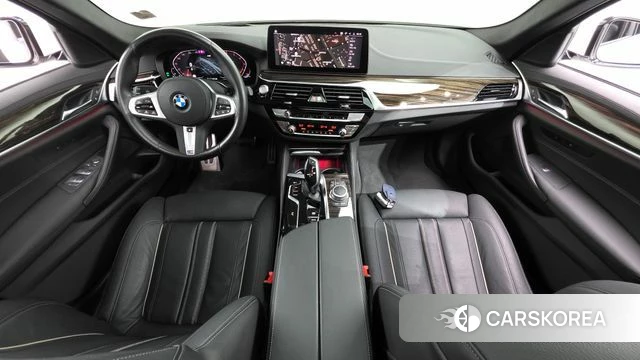 BMW 5 Series (G30) id 3923047 из Кореи 17