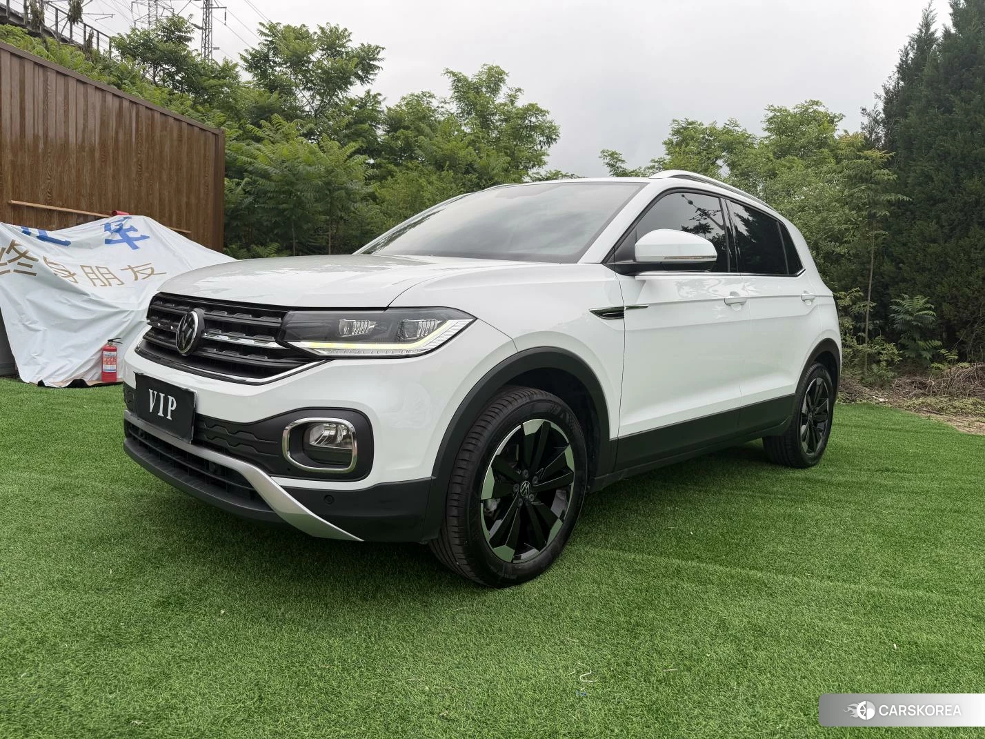 Volkswagen Exploring the shadow id 4405958 из Китая 11