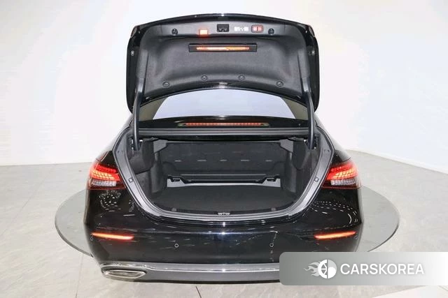 Mercedes-Benz E-class id 4255903 из Китая 17