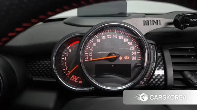 Mini Cooper S id 3713898 из Кореи 17