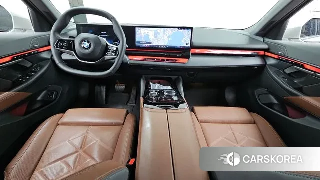 BMW 5 Series (G60) id 3644477 из Кореи 17