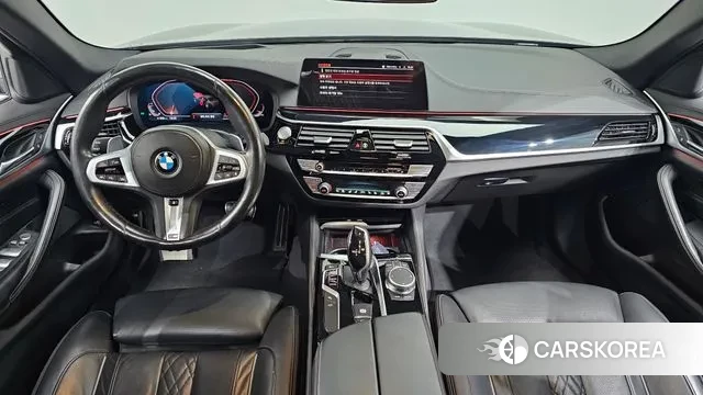 BMW 5 Series (G30) id 3319030 из Кореи 17