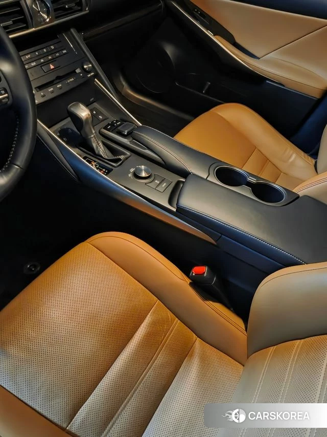 Lexus New IS300 id 4203662 из Кореи 7