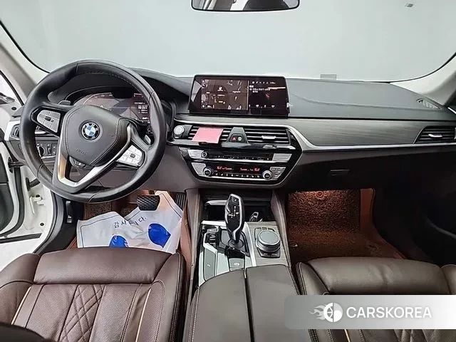 BMW 5 Series (G30) id 3098196 из Кореи 17