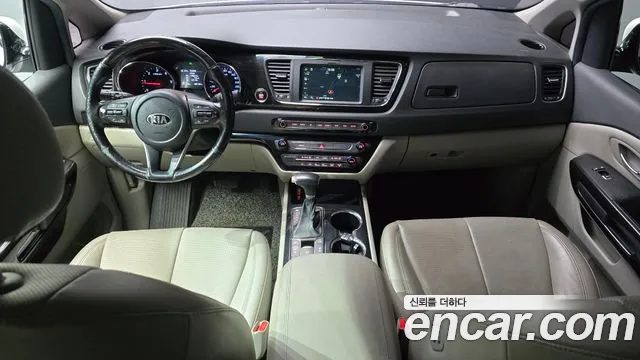 Kia The New Carnival id 2499073 из Кореи 17