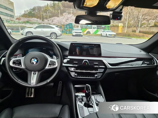 BMW 5 Series (G30) id 3872986 из Кореи 16