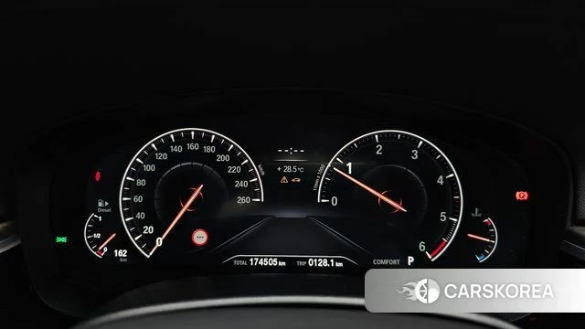 BMW 5 Series (G30) id 4595344 из Кореи 31
