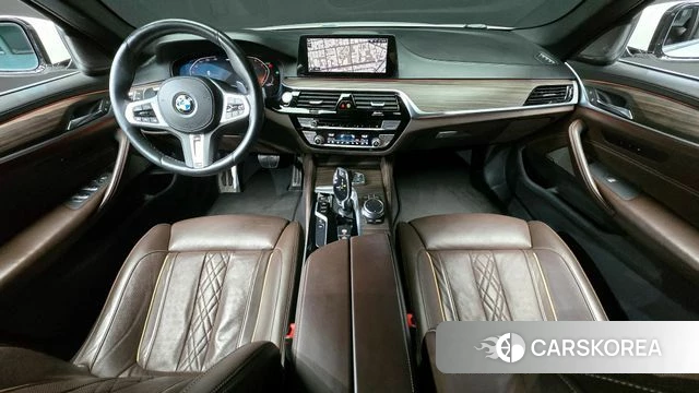 BMW 5 Series (G30) id 4362541 из Кореи 17