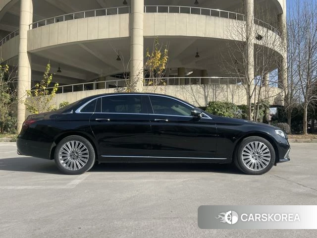Mercedes-Benz E-class id 4265331 из Китая 19