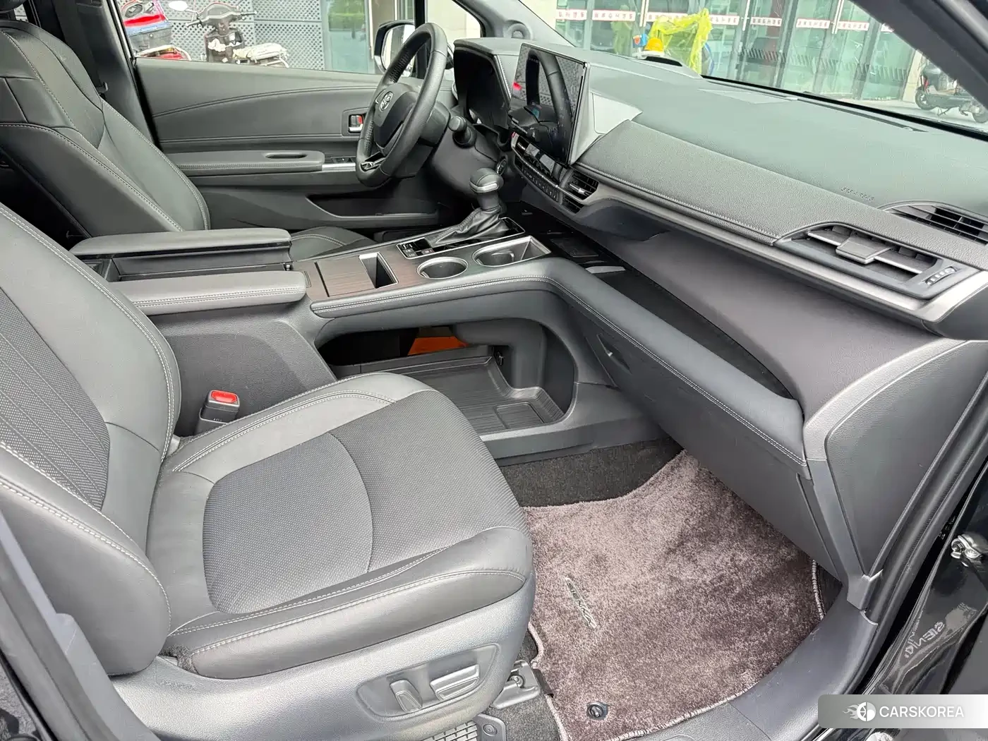 Toyota Sienna id 4514169 из Китая 8