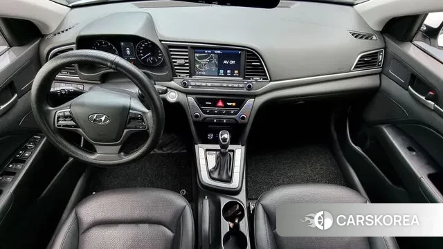 Hyundai Avante AD id 3682570 из Кореи 17